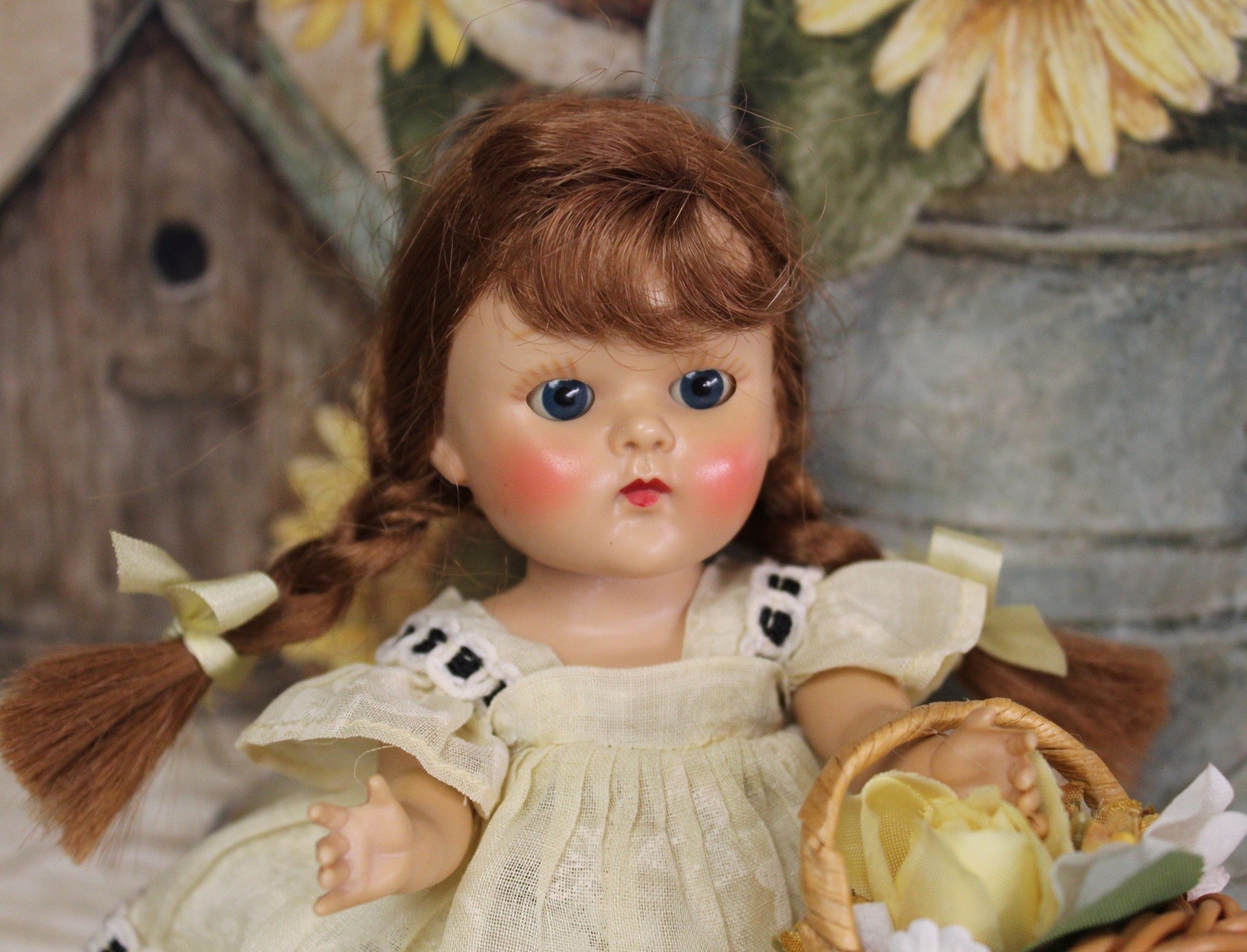VOGUE  Ginny Doll Vintage Strung 52 GINNY LINDA w/ Flower Basket