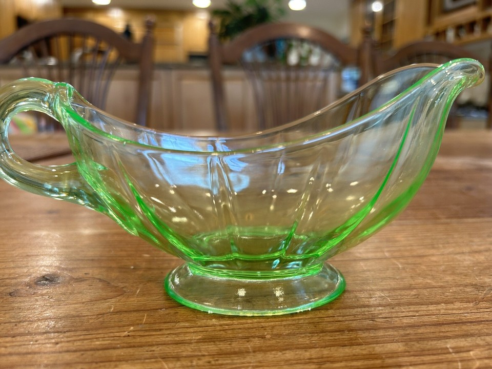 Vtg Green Ribbed Federal Uranium Glass Gravy Boat Footed Handle And