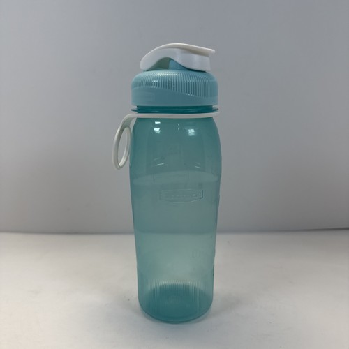 Rubbermaid Hellblau 20 Unzen Kunststoff Wasserflasche mit Klappdeckel & Fingerschlaufe