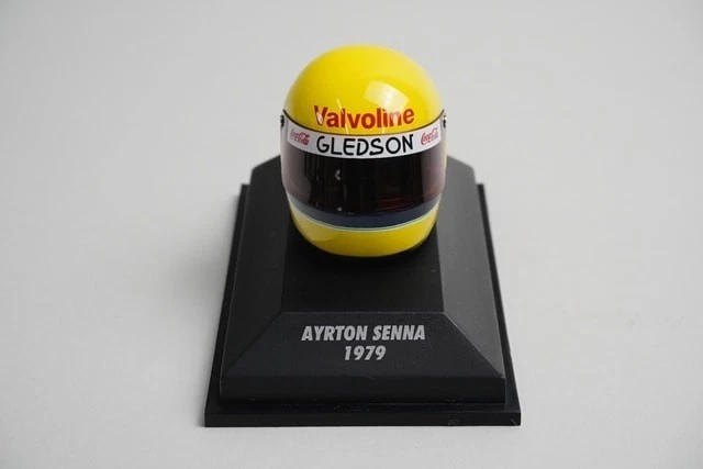 1:43 MINICHAMPS 540381913 Helmet 1979/80 Ayrton Senna - Image 3 of 4