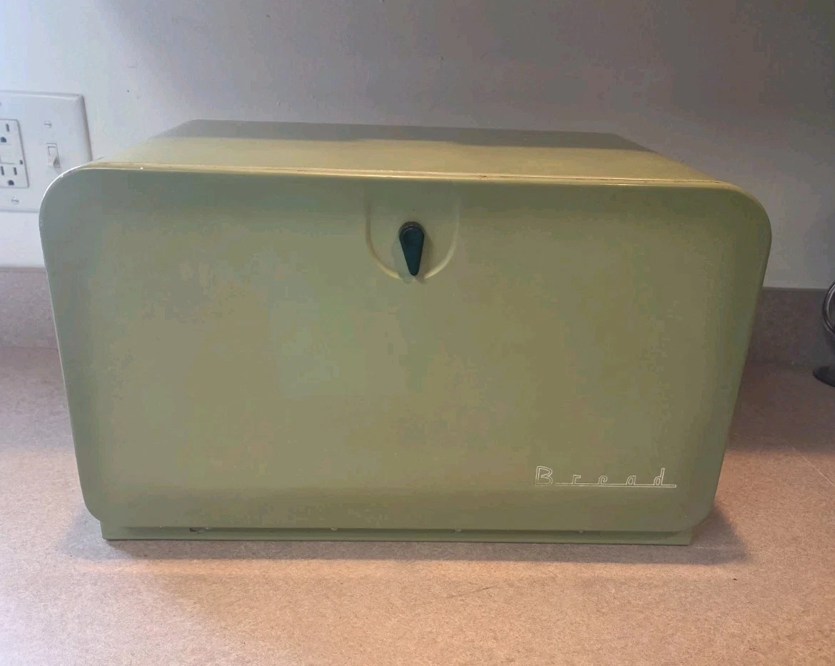 VTG Avocado Green Pantry Queen Metal Tin MCM Countertop Pie Bread Box