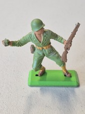 Vtg 1971 Britains Deetail WWII American Infantry Toy Soldier Throwing Grenade