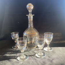 Service à liqueur en verre émaillé Carafe avec bouchon Numéroté et 4 verres.