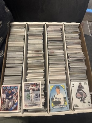 Large Baseball Card Lot