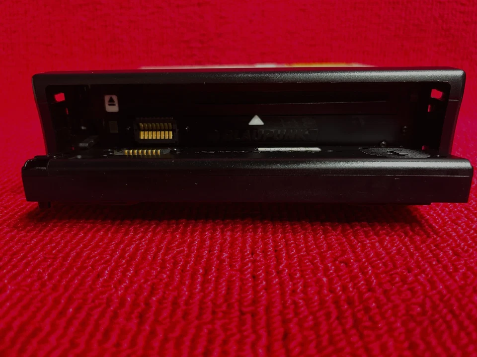 Radio Cd Blaupunkt freiburg CD34 CD/FM COLOR NEGRO SEMINUEVA - Imagen 3 de 4