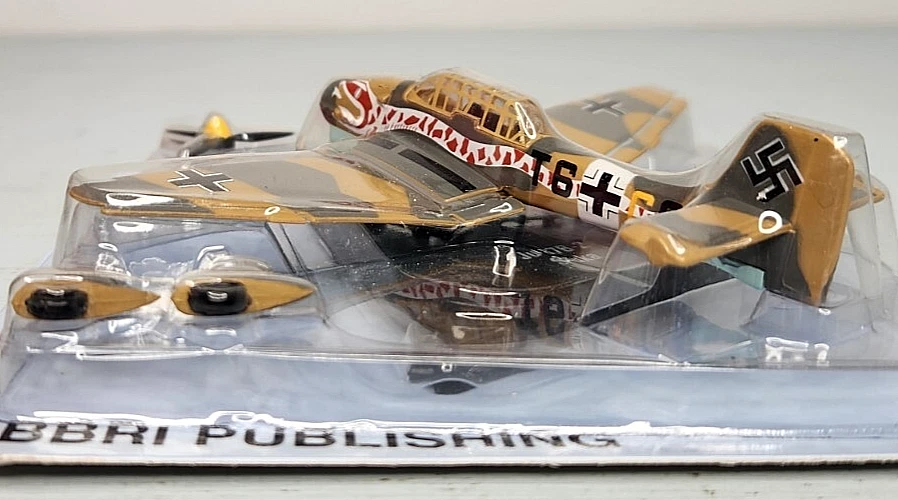 FABBRI PUBLISHING 1:100 JU87B-2 STUKA WW2 DIECAST AIRCRAFT PLANE W/STAND Z4 - Image 3 of 4