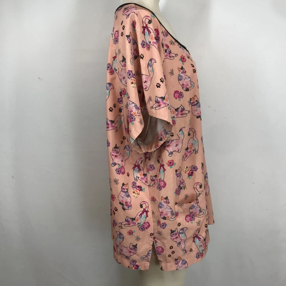 BETSEY JOHNSON - MUJER 3X - ROSA MANGA CORTA CUELLO EN V BATA EXFOLIANTE TOP Foto 4 de 4