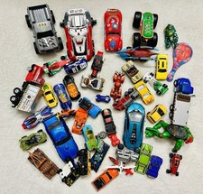 Huge Lot Cars, Mix, Diecast Cars and Trucks Mixed Scale, Hot Wheels