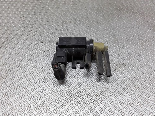 Volkswagen Caddy 2008 Diesel 77kW Turbolader Druckwandler Magnetventil