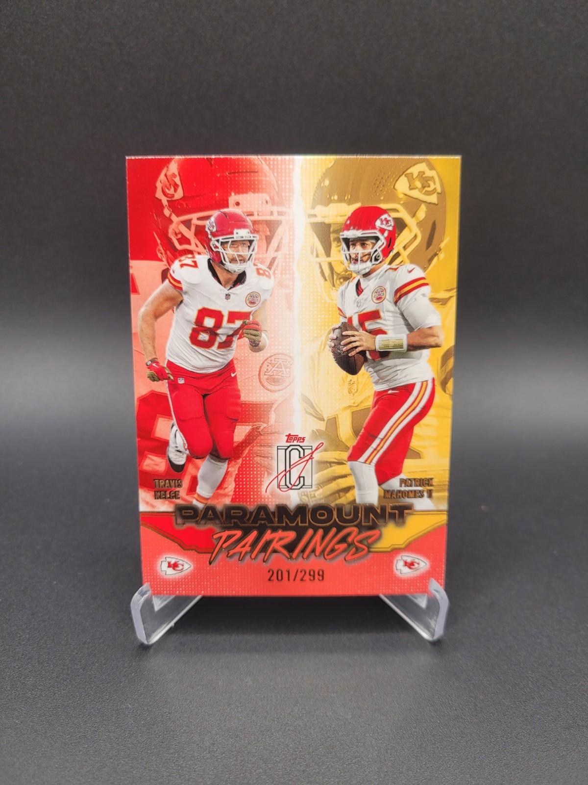 2025 Topps Signature Class #PP-11 Coral /299 Mahomes Kelce Paramount Pairings