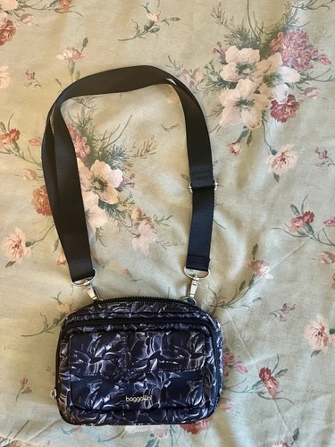 Baggallini Modern Double Zip Convertible Crossbody Belt Bag NWOT Black Rose