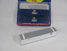 ATHEARN HO SCALE 2864 P&O 45' CONTAINER LOT OF 2 PLUS BNSF 48'