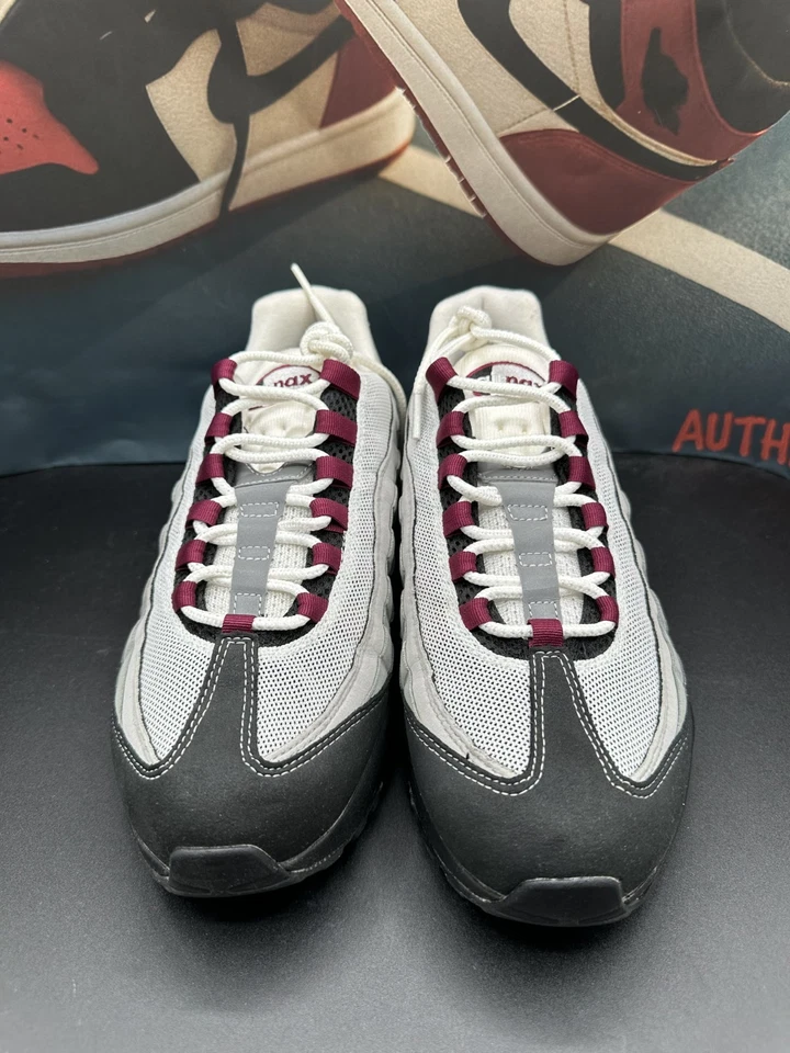 Size 11 - Nike Air Max 95 Dark Beetroot - Image 2 of 4