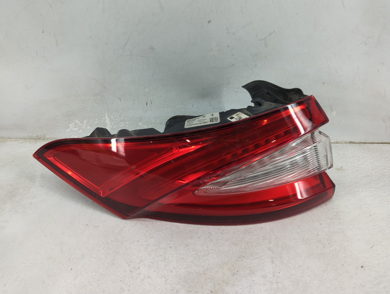 Maserati Ghibli 2017 Left Tail light