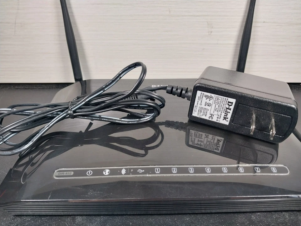 D-Link DIR-632 8-port Wireless N300 Supporting Wi-Fi Router Tested Works DD-WRT - Image 3 of 4