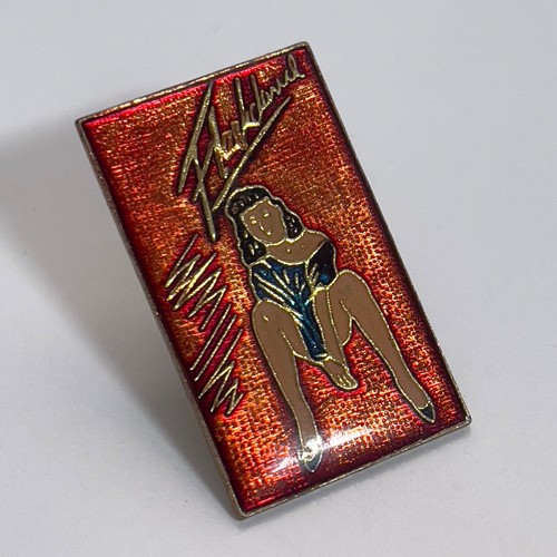 De colección 1983 FLASHDANCE Película Banda Sonora Esmalte Botón Cloisonne Pin Insignia - Imagen 1 de 3