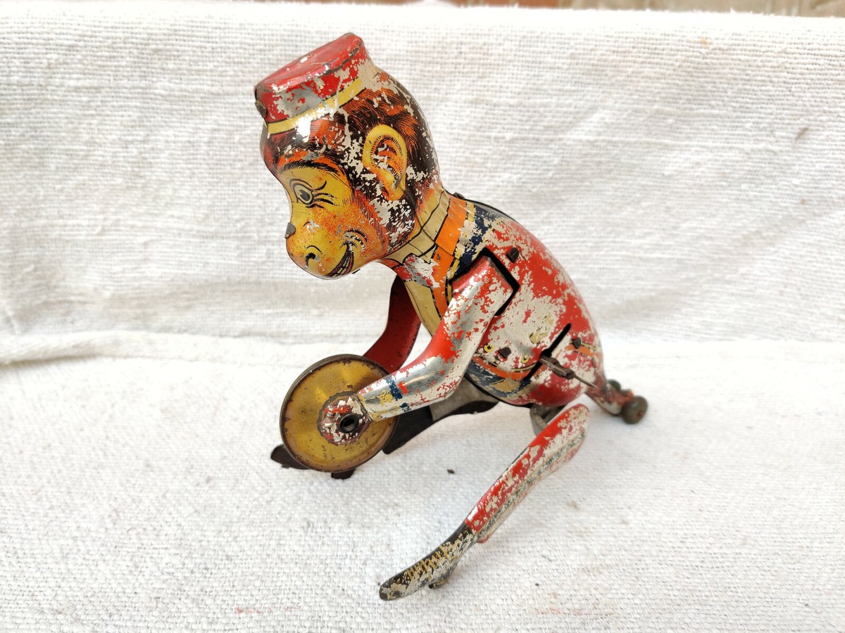 【レトロ】からくり・飛び出し目／狸の根付 Vintage MT TM Monkey Playing Cymbal Litho Clockwork Windup