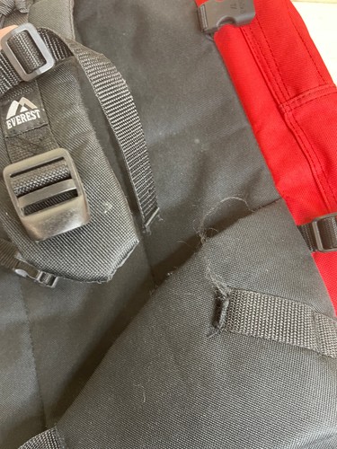 Everest Hiking Ruck Backpack Red Black Zipper Waist Clip - Picture 7 of 13