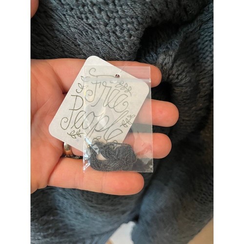 Grauer Pullover von Free People, Größe S. Neu mit Etikett - Bild 7 von 12