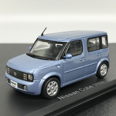 Mini Car Nissan Cube 2003 Blue 1/43 Scale Box Display Diecast Vol