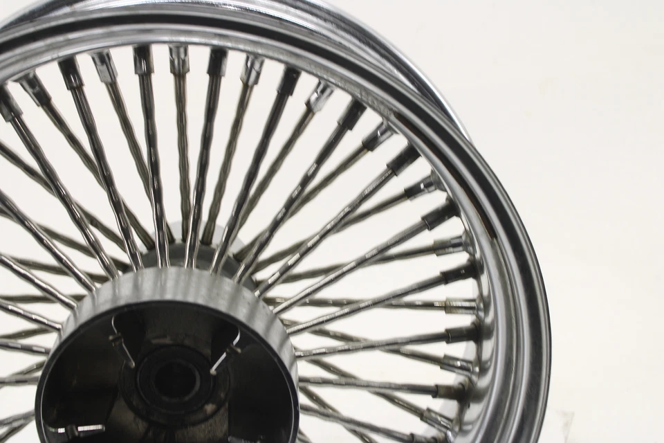 Radios de cable de rueda trasera Harley Davidson Touring Electra Road 12-13 18x5,50 Foto 3 de 4