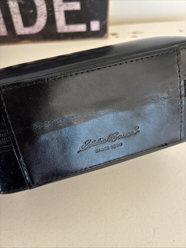 Custodia da viaggio Eddie Bauer in pelle nera foderata in velluto nidificata gioielli con chiusura zip - Foto 12 di 12
