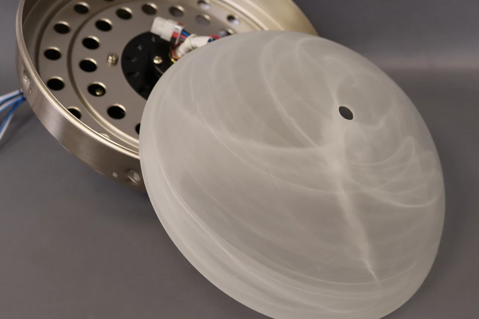 Ventilador de techo interior Westinghouse 72244 Arcadia con luz y control remoto, 46 pulgadas Foto 2 de 4