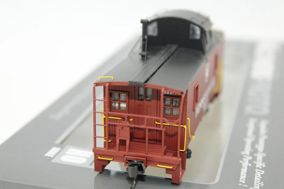Walthers Proto HO Scale PRR Pennsylvania N6B Cabin Caboose Car #980774 - Image 4 of 4