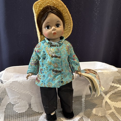 China, vintage Doll Madam Alexander, 