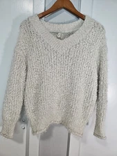 Wishlist Fuzzy Eyelash V-Neck Sweater Cream S/M Polvester Acrylic