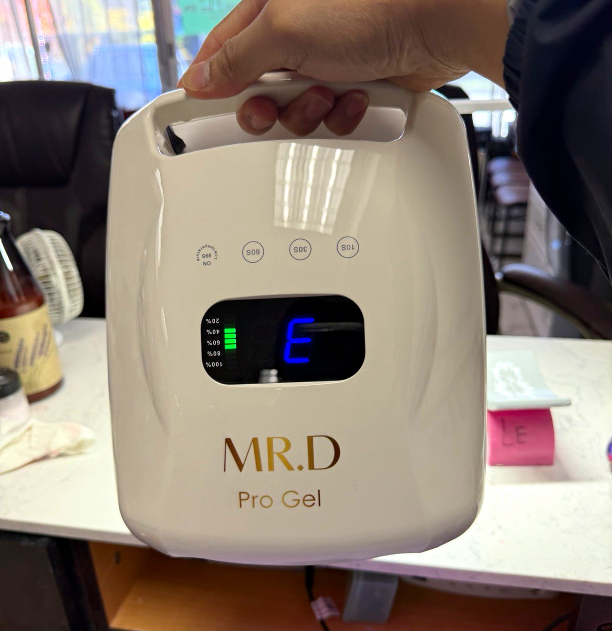 MR.D Pro Gel 96W Cordless Rechargeable LED Lamp Timer Touch Detach Bottom White