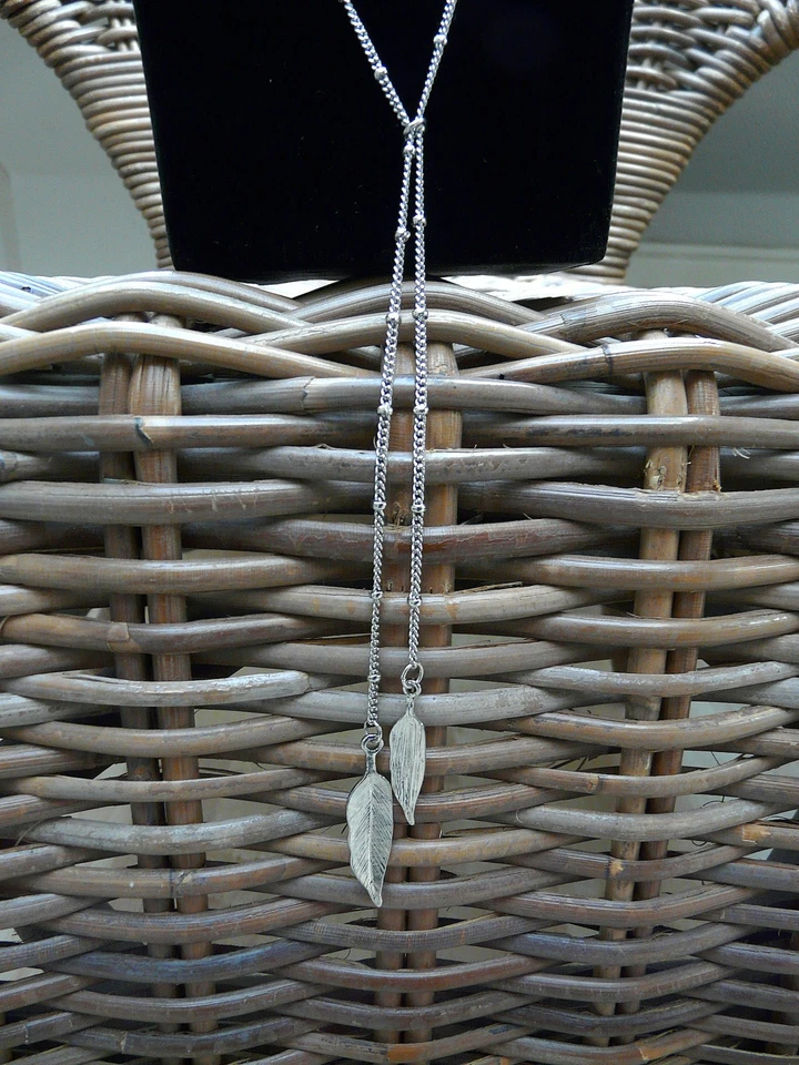 Esprit - Wunderschöne lange Y-Kette mit Feder-Anhänger silberfarben Modeschmuck - Bild 3 von 4