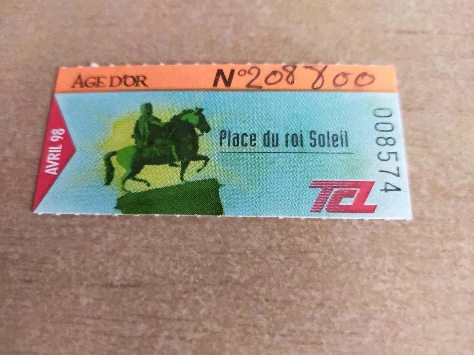 ticket de 1998 TCL transport en commun de Lyon place du ROI SOLEIL - Photo 1/2