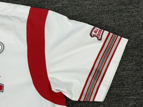 Polo da corsa Enyce "All Borough" bianca e rossa ricamata con bottoni ~ XXXL - Foto 5 di 13