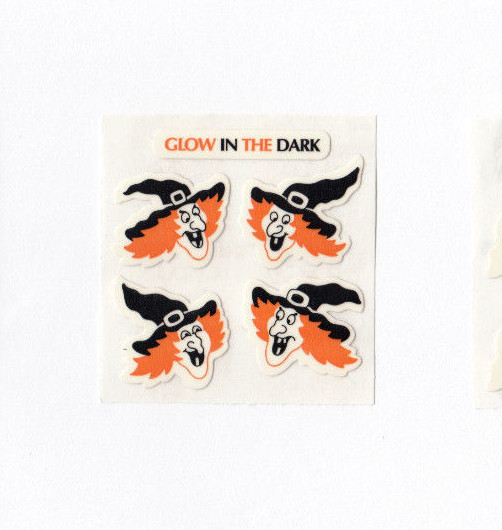 Maxi 蓄光ハロウィンGLOW IN THE DARK サンディライオンシール Vintage Sandylion Glow in the Dark Stickers Halloween Bear