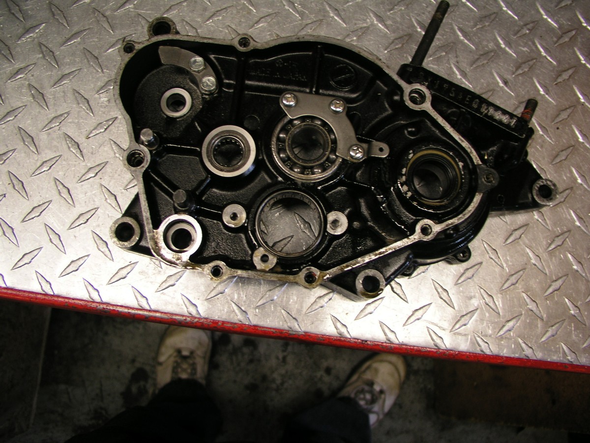 るかページ  80cm KDX175 KAWASAKI 1980 KDX 175 80 ENGINE CASE RIGHT CRANKCASE