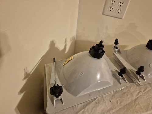 Headlight Housings 1992-1996 Ford E150 E250 E350 E450 Econoline Van Left+Right - Picture 6 of 10