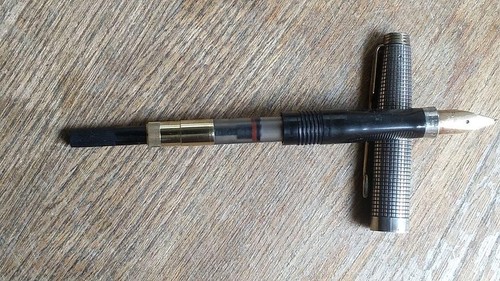Pluma Estilográfica PARKER 75 Plata de Ley Plumín M 14K Usada Japón - Imagen 4 de 5