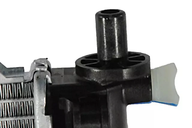 Radiador GM 23155249 genuino Foto 3 de 4