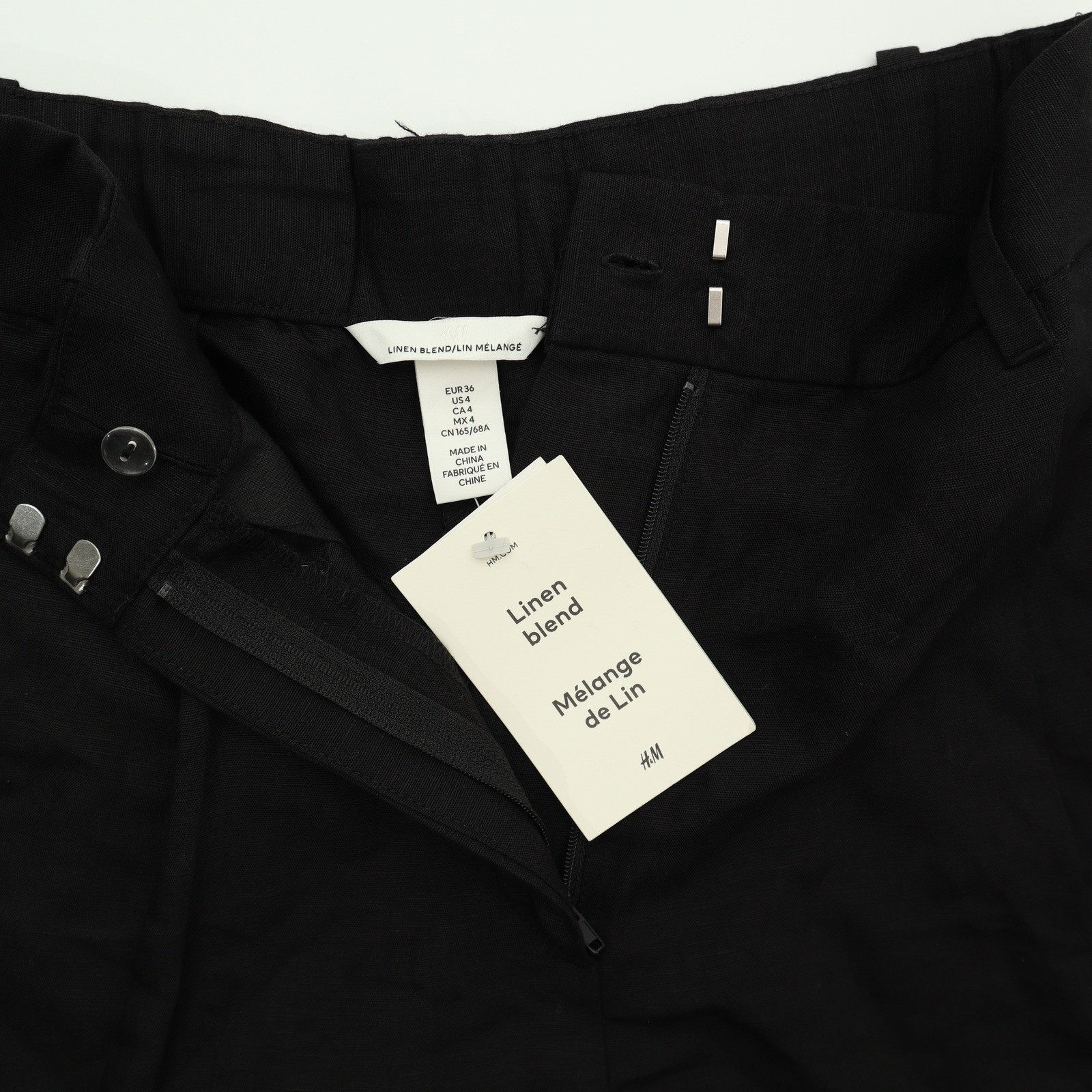 H&M Black Linen Blend Pleated High Waisted Wide Leg Shorts Womens Size 4 thumbnail 4