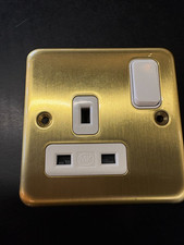 MK Albany MK2958SAB 13A 1 GANG Switched Socket Satin Brass