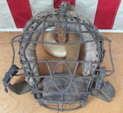 macgregor gold smith helmet Vintage 1940s MacGregor Goldsmith Baseball Catchers Mask 'Spitter' Cage  Display