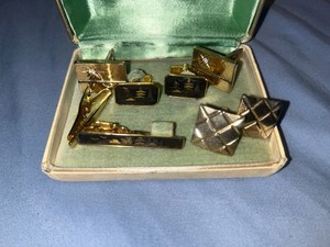 Lot of vintage mens cuff links / Tie Clip