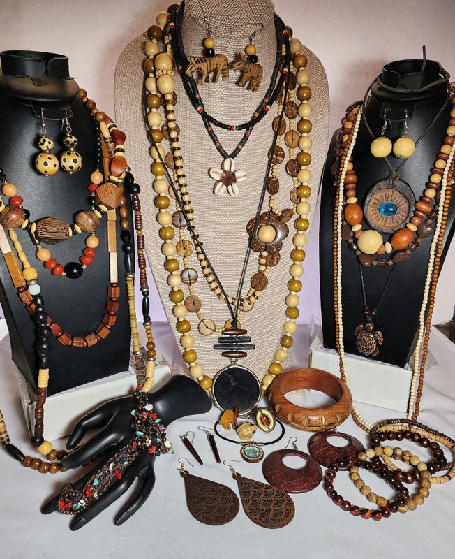 Vintage To Now Jewelry Lot Wooden Wear Reperpose Craft Resell 33 Pc.