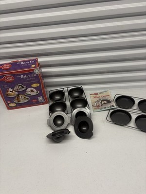 Betty Crocker Mini Bake  n Fill Cake Pans Set Inserts Recipe Book Open Box