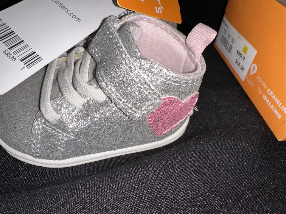 Совершенно новый Carters серебро блестящий блестящий с ремешками размер 2 3-6 месяцев - Изображение 4 из 4