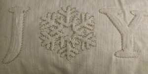 Sonoma "Joy" The Ultimate Feather 21"x14" Cream Pillow Tassels (Retail $56) New 