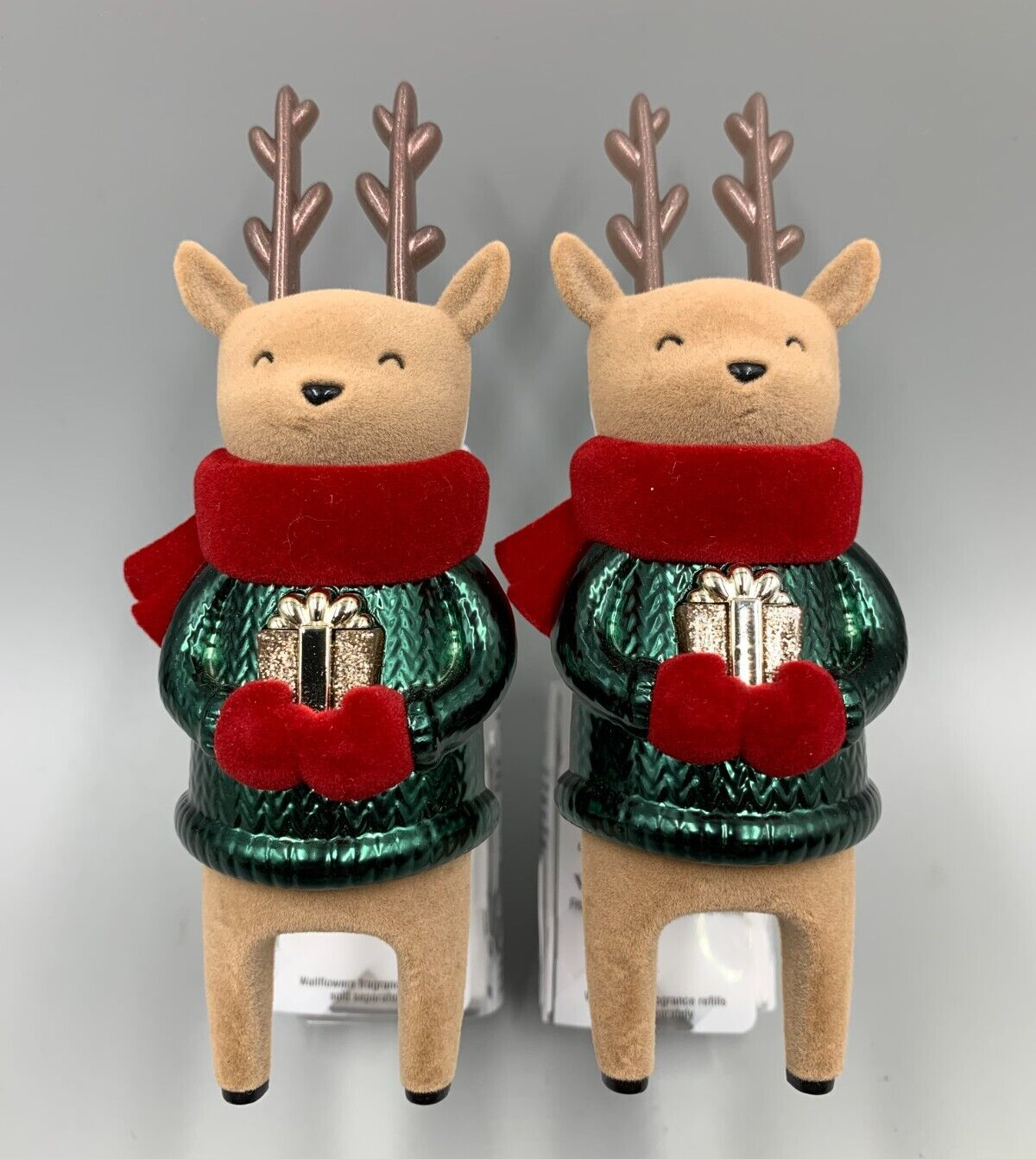 Bath & Body Works Christmas Reindeer Present Wallflower Bulbs Plug In Air Freshener Set of 2 Item #7016-image