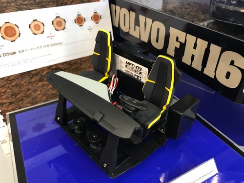 Tamiya 1:14 RC Truck - LKW Volvo FH16 Holztransporter 3 Achs 56360 - Bild 11 von 12