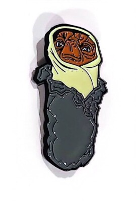 E.T. The Extra Terrestrial ET Burrito Backpack Lapel Enamel Collector Pin 